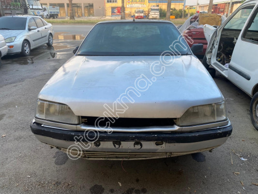 RENAULT 25 SOL ARKA KAPI ORJİNAL ÇIKMA TEMİZ