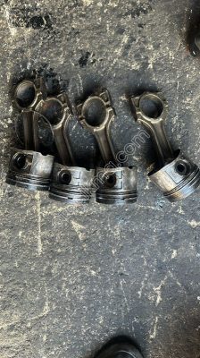 LAND ROVER FRELANDER Piston kolu