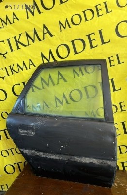 OPEL VECTRA A SAĞ ARKA KAPI