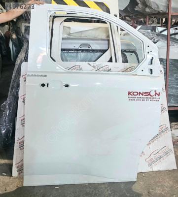 FORD TRANSIT CUSTOM BEYAZ SAĞ ÖN KAPI ORJINAL LOKALLIK