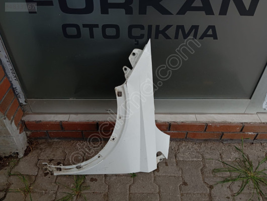 HYUNDAİ BAYON SOL ÇAMURLUK