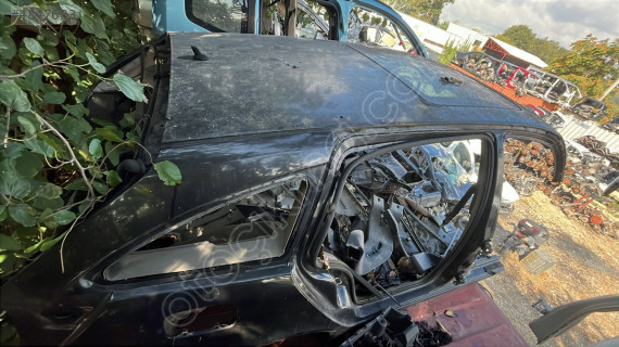 RENAULT LAGUNA 2  TAVAN ARKA ÇEVİK OTO ÇIKMA