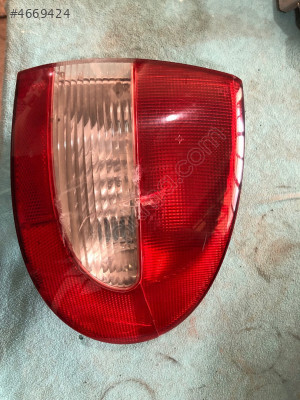 MEGANE 1 SAĞ DIŞ STOP LAMBASI