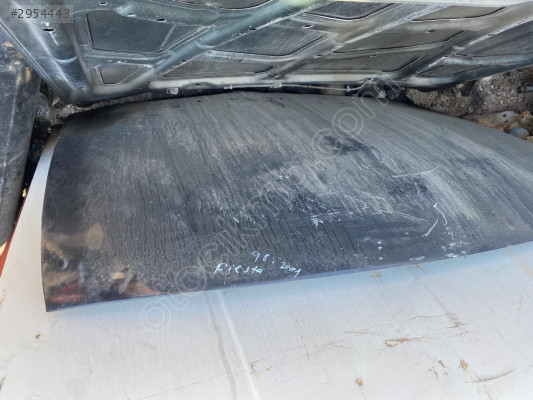 Ford Fiesta kaput