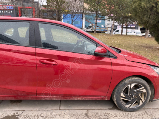 2022 Hyundai İ20 Sağ Ön Kapı