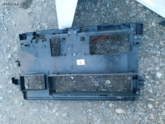 RENAULT MEGANE 4 ÖN PANEL ORİJİNAL ÇIKMA