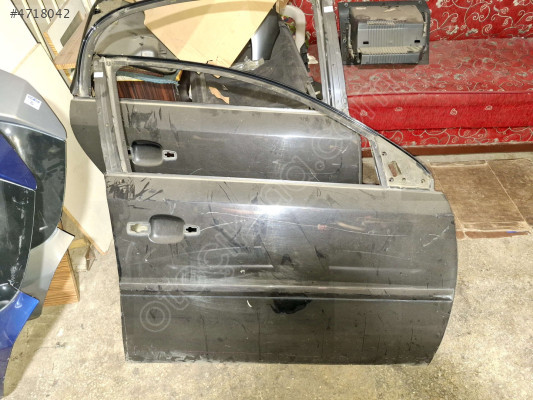 ÖZMEN OPEL VECTRA C ÇIKMA SAĞ ÖN KAPI