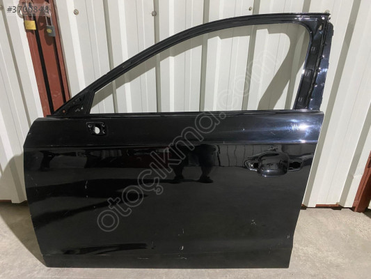AUDİ A3 HATCBACK 2012-2016 SAĞ ÖN KAPI 8V083790301S