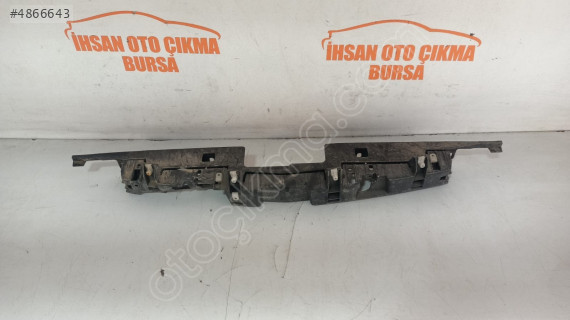 Opel astra j ön tampon üst bakalit