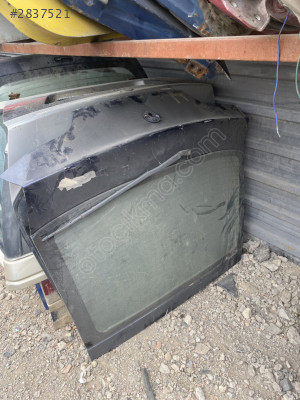 Alfa Romeo 156 bagaj kapağı