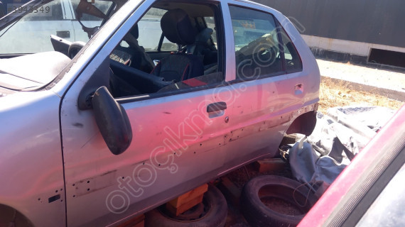 Citroen Saxo  sol arka kapı