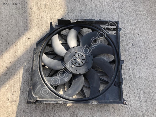 BMW X3 E83 FAN 75789022