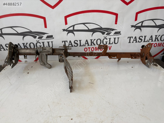 RENAULT MEGANE 2 TORPİDO DEMİRİ