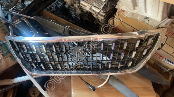 Peugeot 2008 orjinal ön panjur