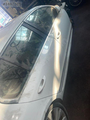 SuperB çıkma HATASIZ sag arka ön kapı beyaz renk - Skoda Orijinal Çıkma Parça Ankara