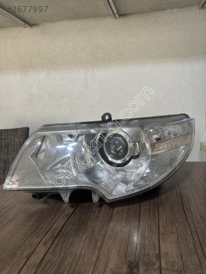 Skoda Süper Sol Far zenonlu 2009-2011