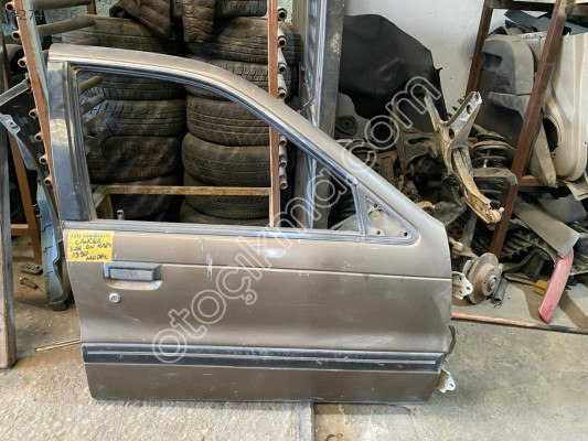 MİTSUBİSHİ LANCER SAĞ ÖN KAPI 1990 MODEL ORJİNAL ÇIKMA