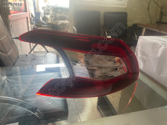 Peugeot 308 sol arka stop lambası