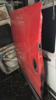 RENAULT TRAFİC SAĞ SÜRGÜLÜ KAPI KONUKOTO
