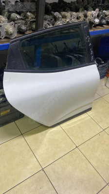 RENAULT CLİO 5 SAĞ ARKA KAPI