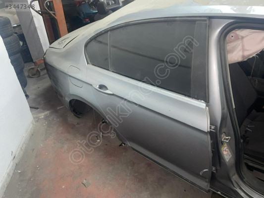 VW Passat B8.5 SAĞ Arka Kapı Gri Rengi - ORJİNAL Çıkma Par - Volkswagen  Orijinal Çıkma Yedek Parça Ankara