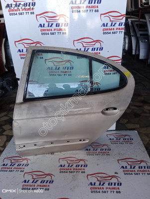 Renault Megane 1 sol arka kapı dolu