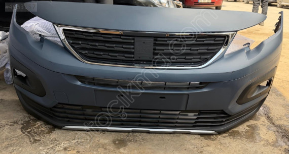 Peugeot rifter ön tampon dolu
