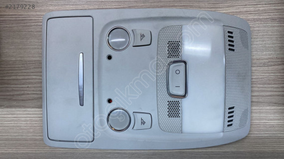 8T0947135B AUDI A4 A5 TAVAN LAMBASI ORJINAL
