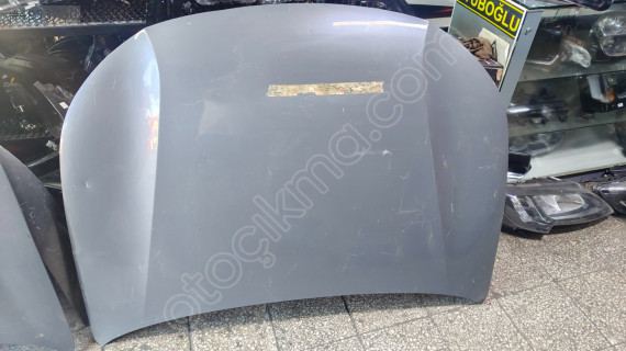 Peugeot 408 ön kaput