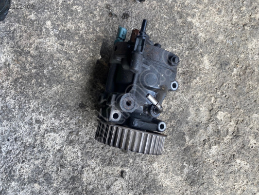 RENAULT CLİO MAZOT POMPASI