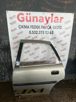 OPEL VECTRA B SOL ARKA KAPI
