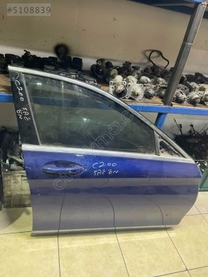 MERCEDES C200 SAĞ ÖN KAPI