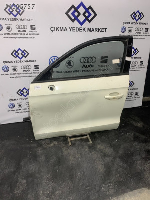 Audi A1 Sol Ön Kapı Çıkma Orjinal  Çıtır Hasarlı 2012