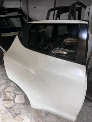 Nissan Juke F15 Sağ Arka