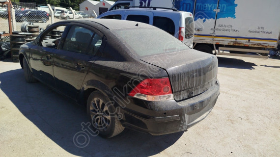 Astra h sedan tavan arka