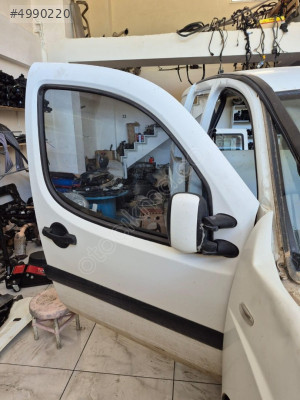 FİAT DOBLO SAĞ ÖN KAPI