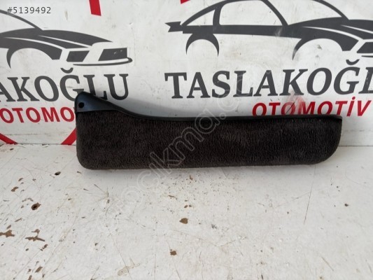 FORD ESCORT SAŞ ÖN KAPI DÖŞEME CEPİ