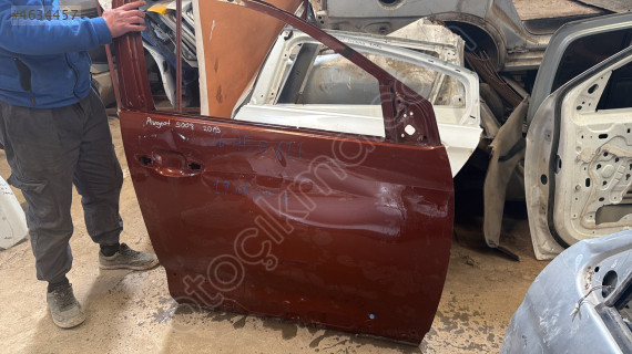 Peugeot 5008 sağ ön kapı