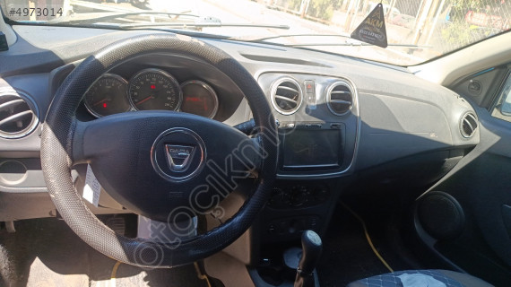 Dacia Sandero göğüslük