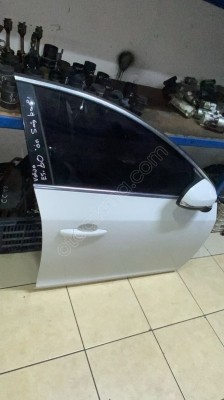VOLVO S60 SAĞ ÖN KAPI