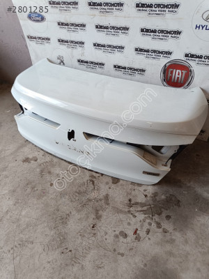 Renault Megane 4 arka bagaj kapağı