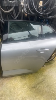 RENAULT MEGANE4 SOL ARKA KAPI OTO FEDAİ