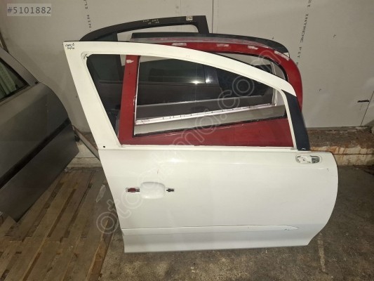 ÖZMEN OPEL CORSA D ÇIKMA SAĞ ÖN KAPI