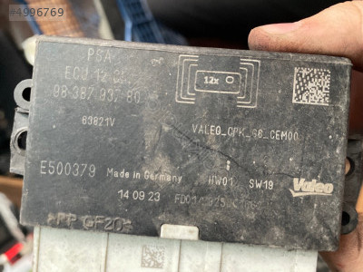 CİTROEN C4 X park sensörü beyni 9838793780