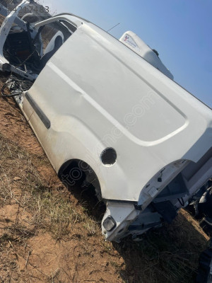 Fiat Doblo 4 sol arka çamurluk