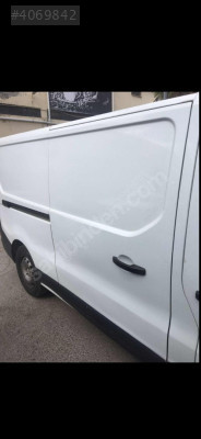 Renault Trafic sağ sürgülü kapı