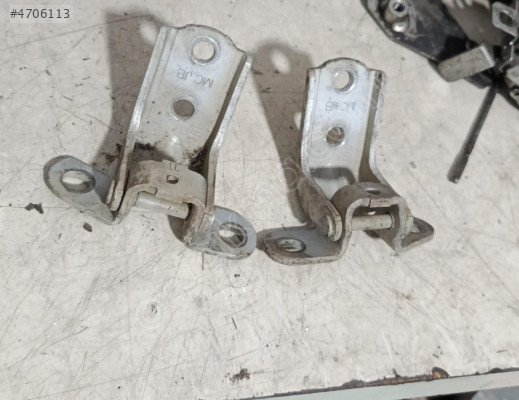 Hyundai Accent era kapı menteşesi