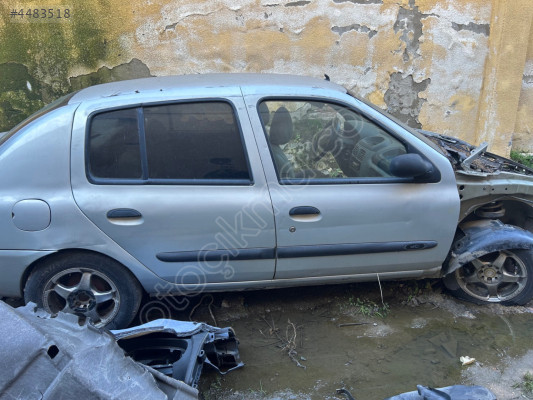 Renault Clio motor Traverssi