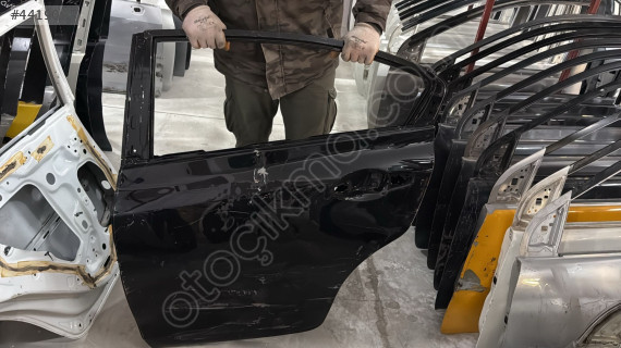 HONDA CİVİC ÇIKMA ORJİNAL SOL ARKA KAPI BD1