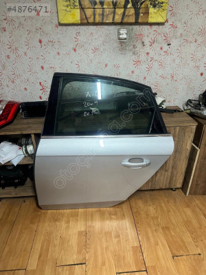 AUDİ A4 ÇIKMA SOL ARKA KAPI